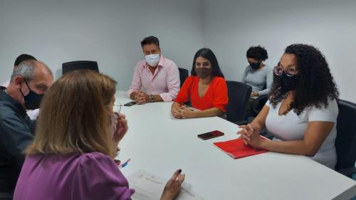 Débora Camilo se reuniu com a Vice-prefeita, para falar do PL dos Absorventes