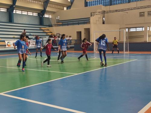 Débora Camilo destina emendas para o esporte em escolas públicas
