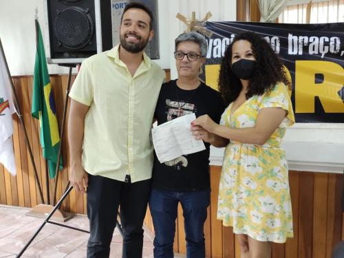 Militância do PSOL vota pela pré-candidatura de Débora Camilo e Guilherme Prado a deputados Estadual e Federal